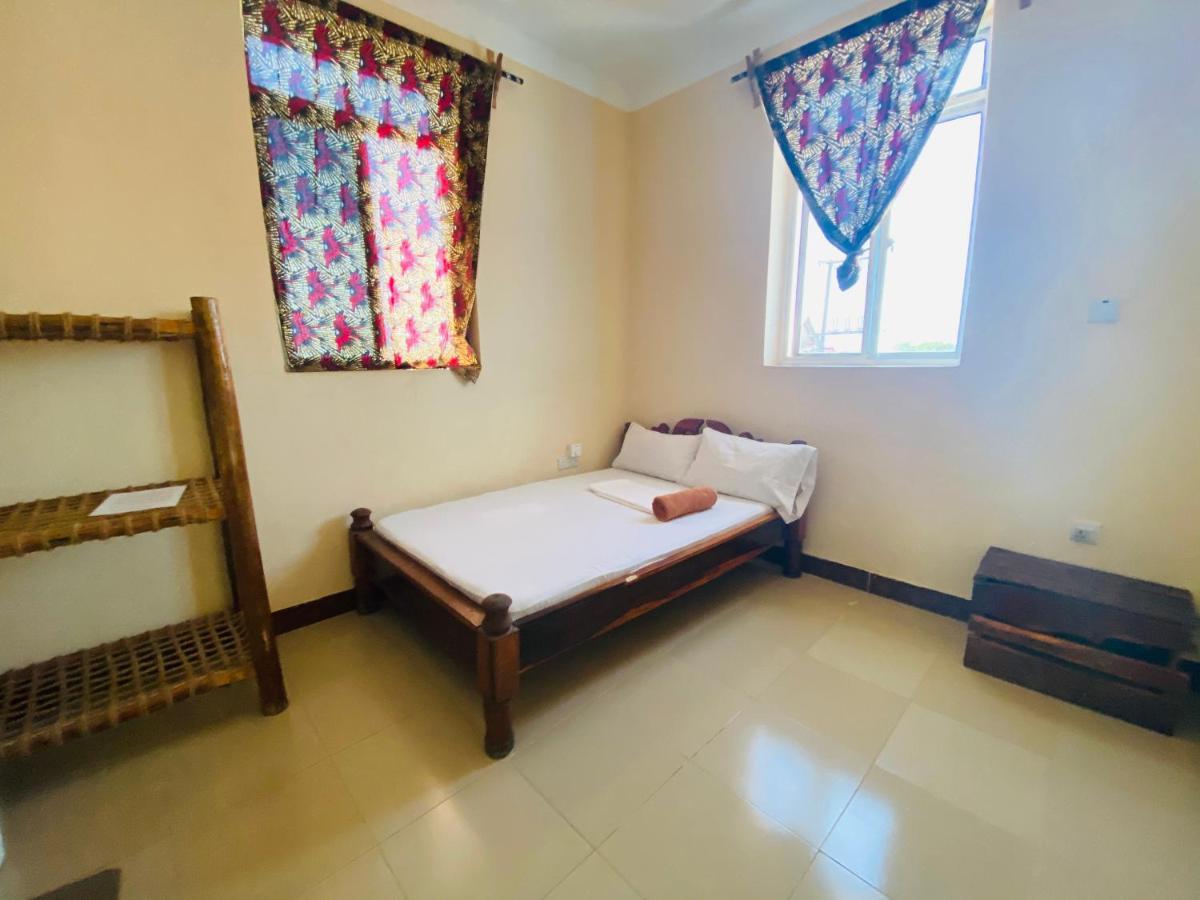Village View Hostel Chanjani Bagian luar foto